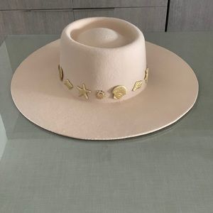 Brand new Lack Of Color Seaside Ivory hat.